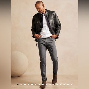 Grey Banana Republic traveler pants 32 in waist